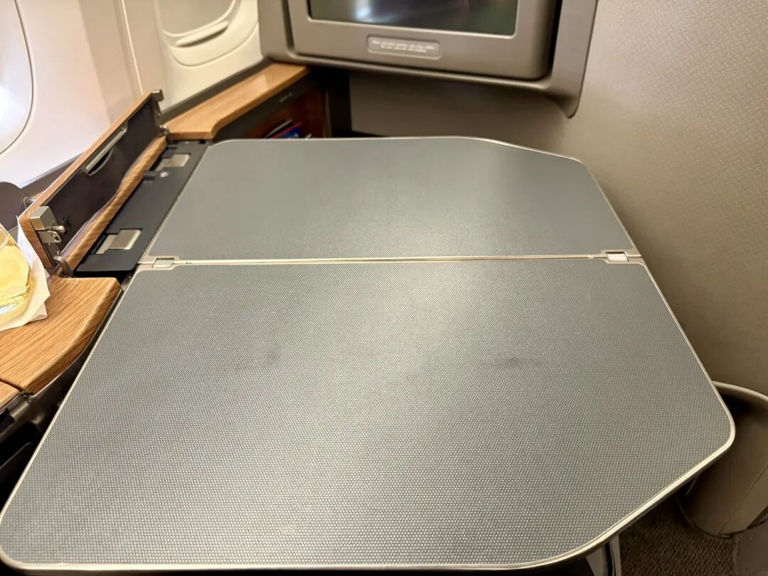 美国航空777真头等舱11月停售 110K里程末班车体验