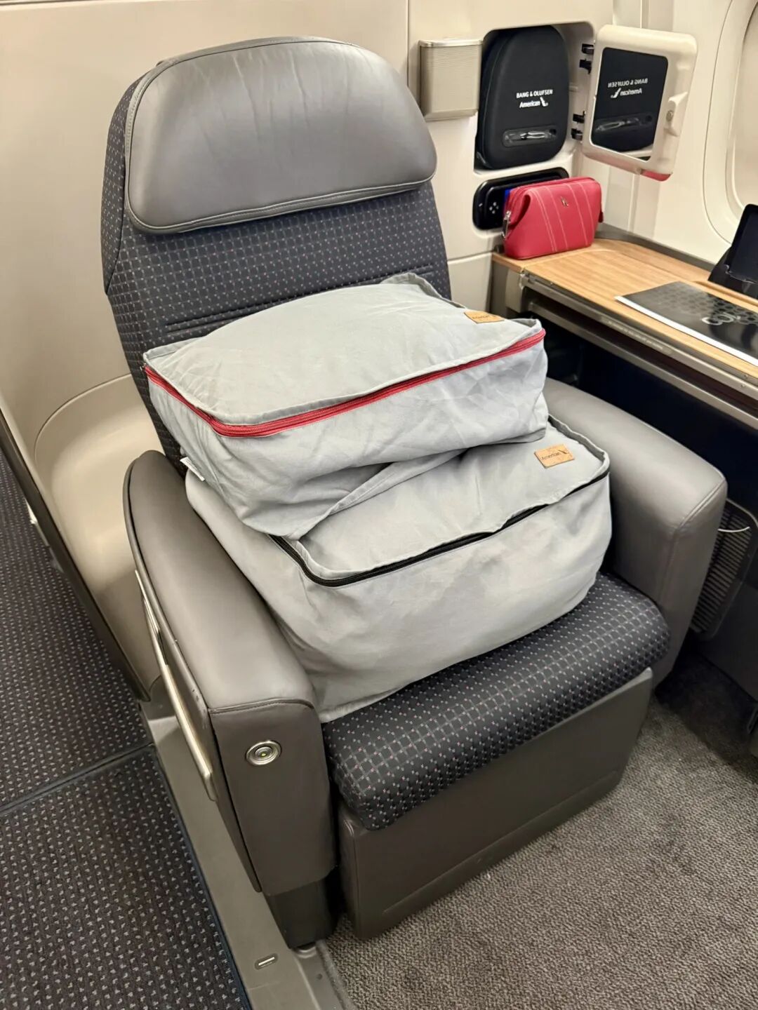 美国航空777真头等舱11月停售 110K里程末班车体验