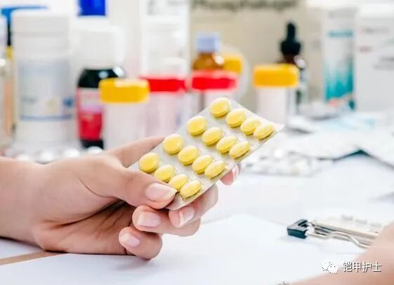 阿莫西林是消炎药吗？提醒：真正的消炎药只有2种，别再乱吃了