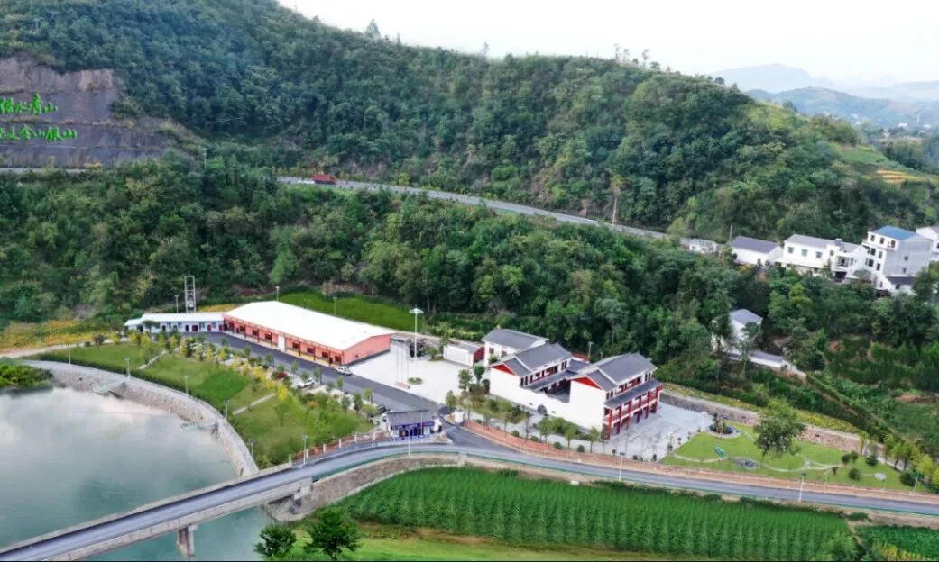 竹溪县红色电影文化教育基地(龙坝镇肖家边村)营地:张湾区知雨轩中小