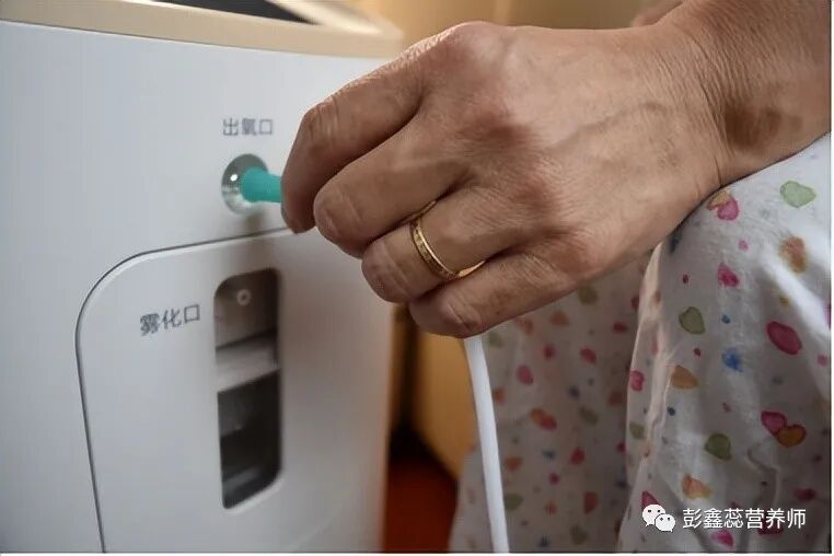 制氧机为什么老是出水给老人买的制氧机、血氧仪，你真的会用吗？很多人都没用对_https://www.jmylbn.com_新闻资讯_第5张
