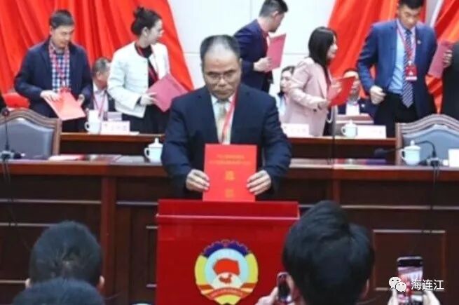 快讯！吴思斌当选县政协主席