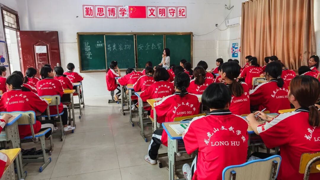 刘诗宇2.jpg