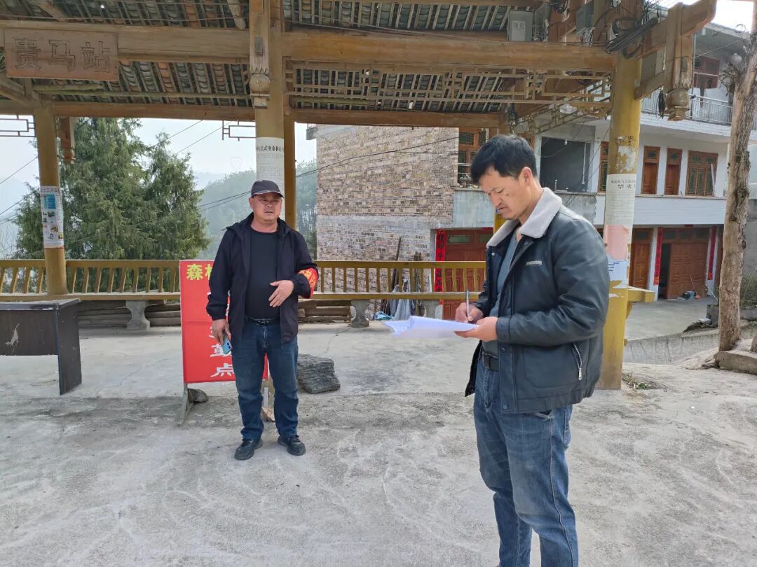 金堡镇敲门行动再发力全面排查安全隐患