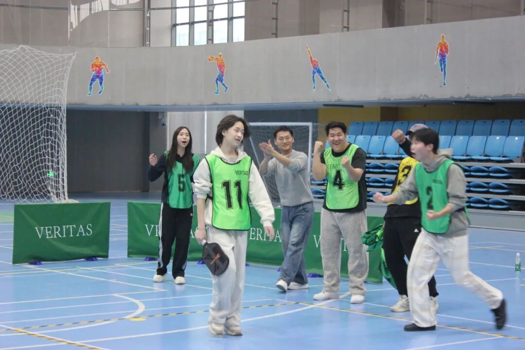 1bddfb09d2174a97917fdb1373b0d2fc.jpg