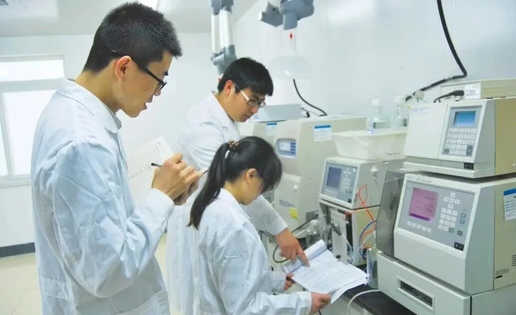 技术攻坚小组集中科研攻关