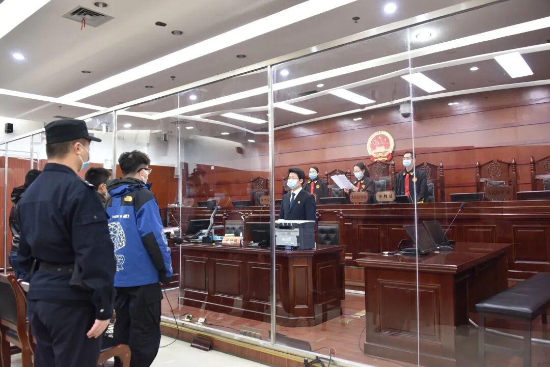 和平精英小号自助购买平台_和平精英高跳外挂购买_和平精英辅助购买平台