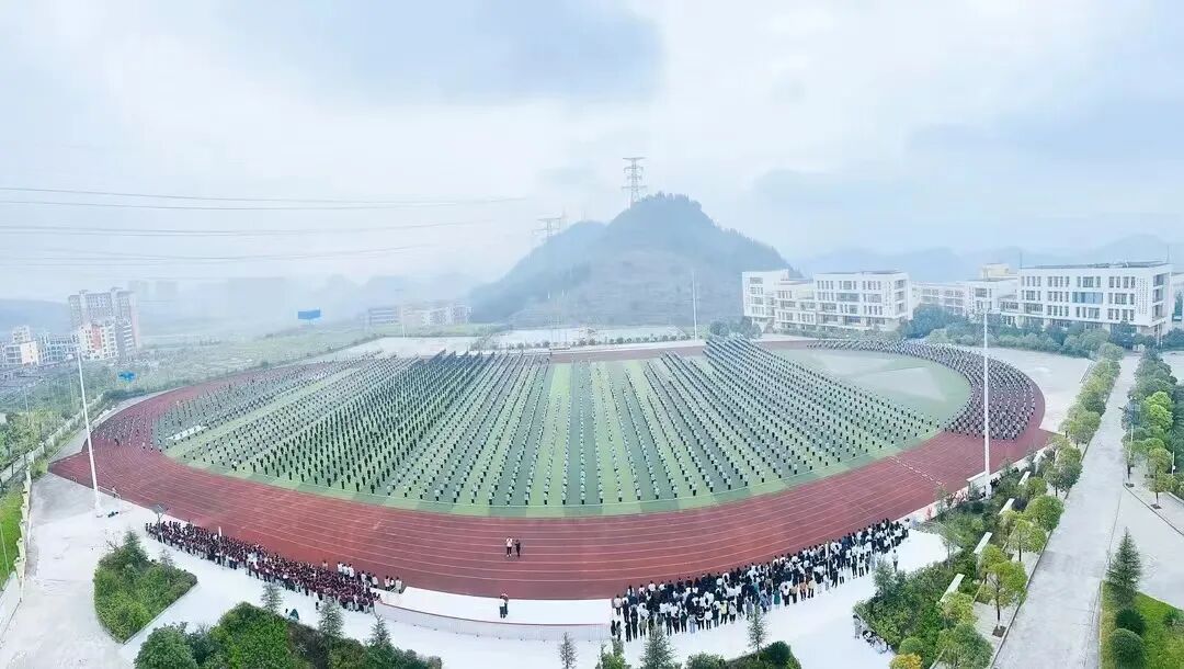 貴州2023高考狀元_貴州狀元高考2021_202l貴州高考狀元