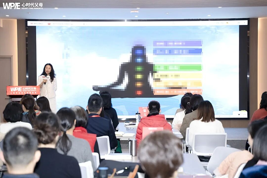 【重返校园之路——王克老师学员采访】当妈妈不再“围着孩子转”，社恐的女儿反而推开了门