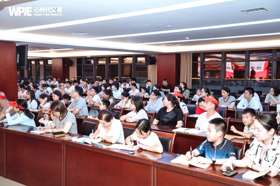 当我们用金钱奖励孩子的进步时，殊不知会让孩子离学习越来越远！