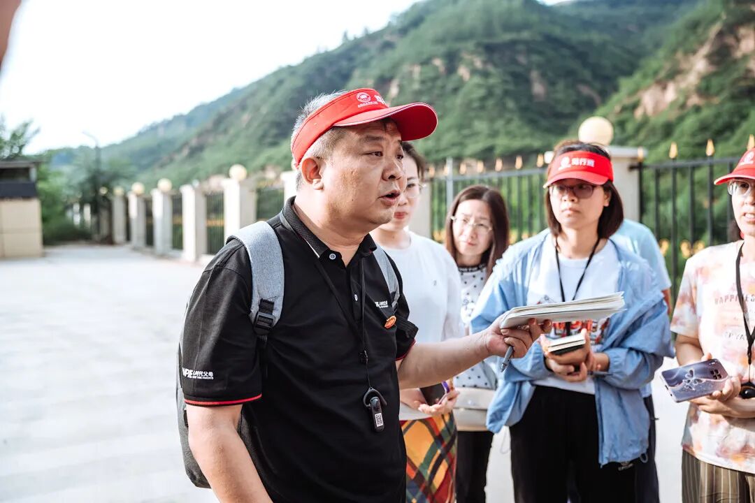 初三孩子面对好朋友的背刺——王纪琼院长一对一讲解：如何处理好人际关系！