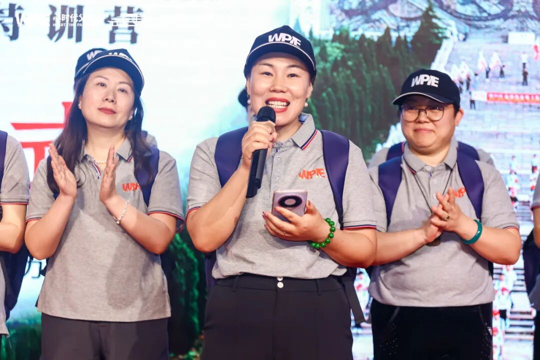 夫妻冷战、女儿辍学、抑郁缠身……她的逆袭只因一个选择