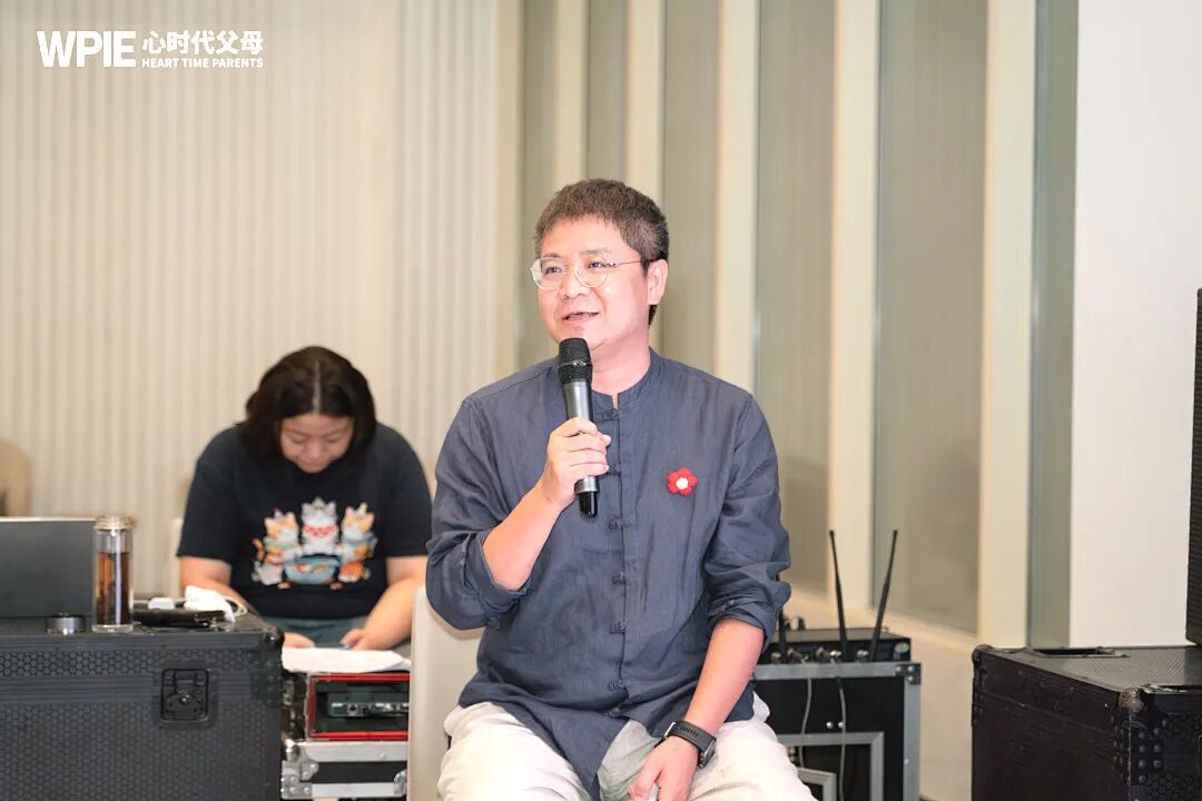 那场麻将局，为何比我的生死更重要？——麻将桌上的父亲，无望的母亲和一个病危的孩子