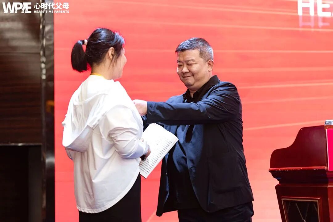 脚步丈量理念，灯光点亮心程：我眼中的王纪琼院长