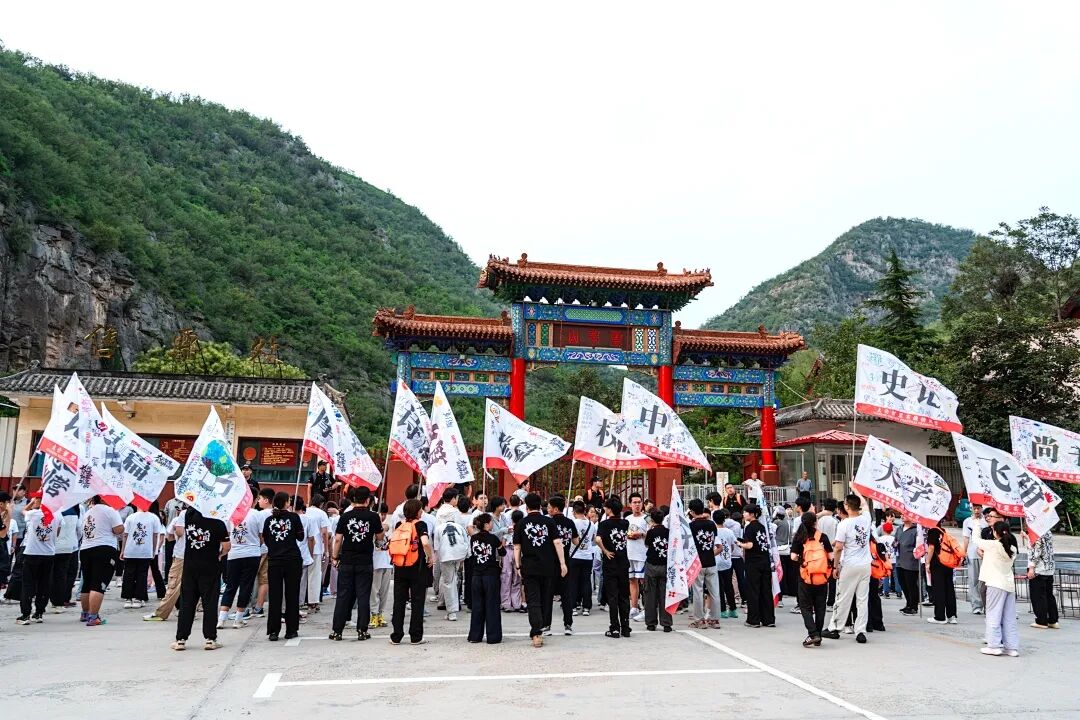 多子女家庭必备“免战牌”——纪琼院长：“不要急着站队，否则就是在亲手制造‘偏心’”