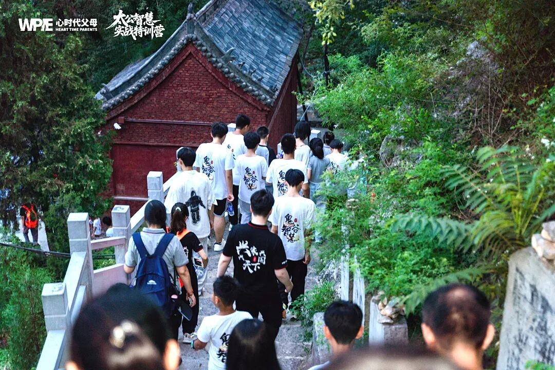 多子女家庭必备“免战牌”——纪琼院长：“不要急着站队，否则就是在亲手制造‘偏心’”