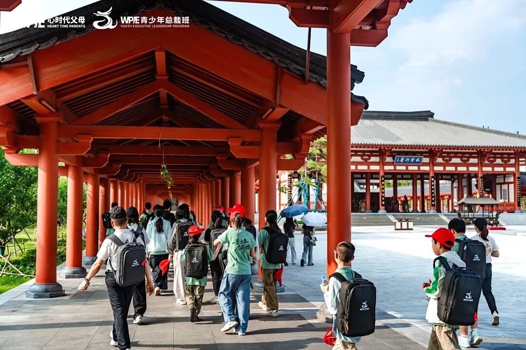 女儿休学1年，沉迷手机——纪琼院长：“别让‘多收1小时手机’的贪念，毁掉你与孩子仅存和好的可能性！”