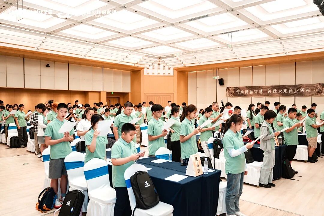 女儿休学1年，沉迷手机——纪琼院长：“别让‘多收1小时手机’的贪念，毁掉你与孩子仅存和好的可能性！”