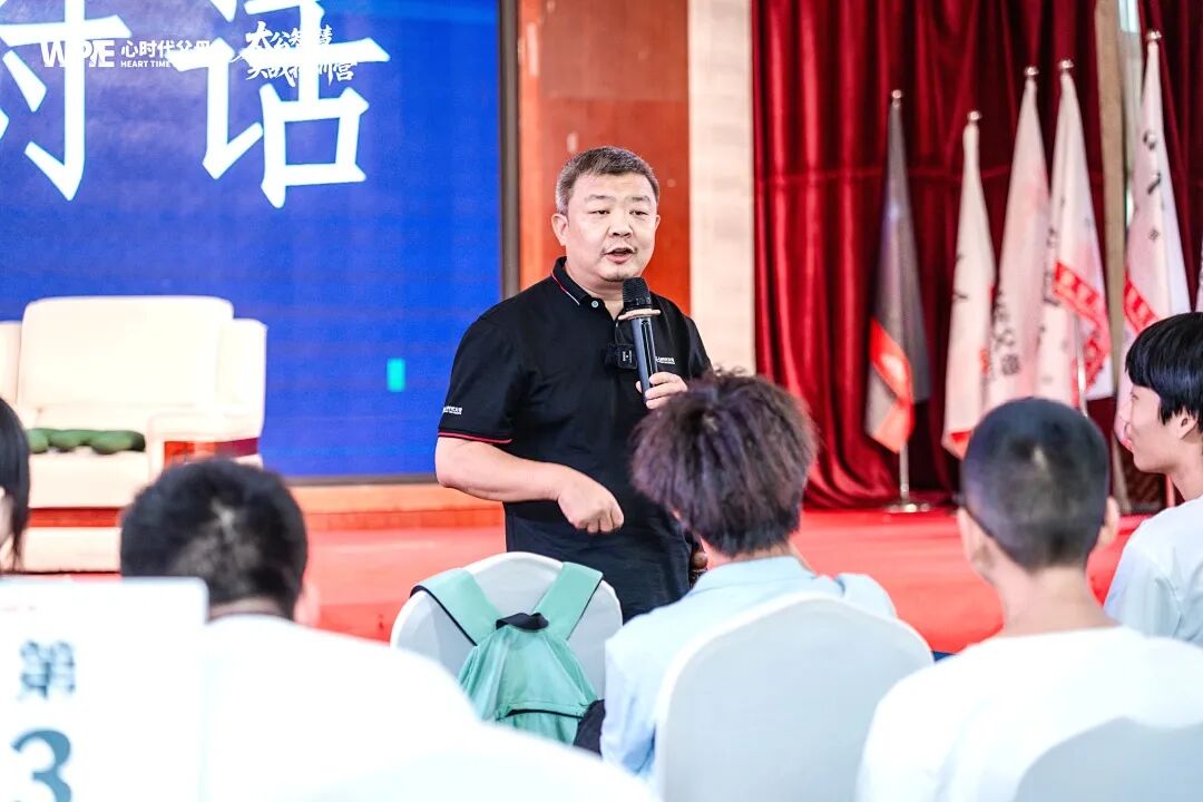 多子女家庭必备“免战牌”——纪琼院长：“不要急着站队，否则就是在亲手制造‘偏心’”