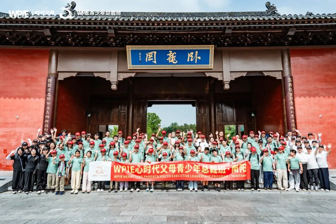 女儿休学1年，沉迷手机——纪琼院长：“别让‘多收1小时手机’的贪念，毁掉你与孩子仅存和好的可能性！”