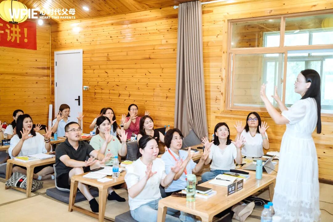 【海勇老师唤醒自驱力】“快点吃、快点走、快点写、快点睡......”你还在催促式教育孩子吗？这样只会毁掉他！