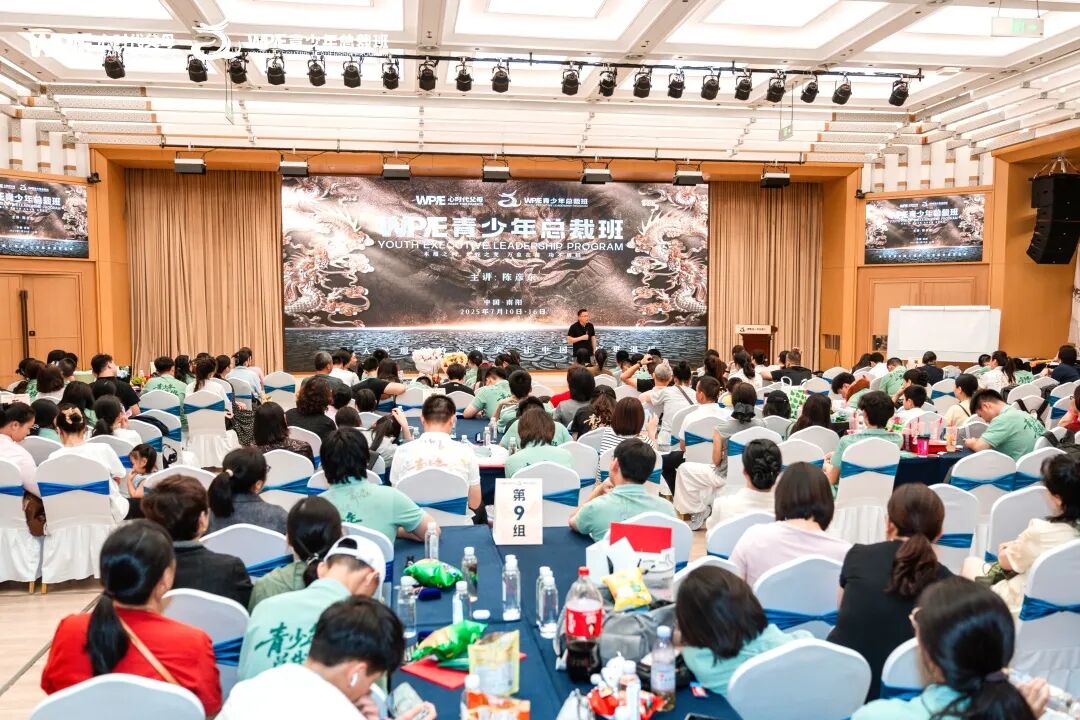  从“沉默少年”到“发光小太阳”：一个背影，让老师泪流满面