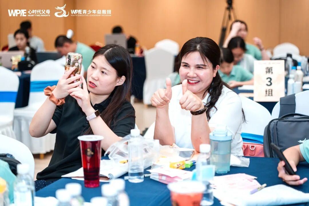  从“沉默少年”到“发光小太阳”：一个背影，让老师泪流满面