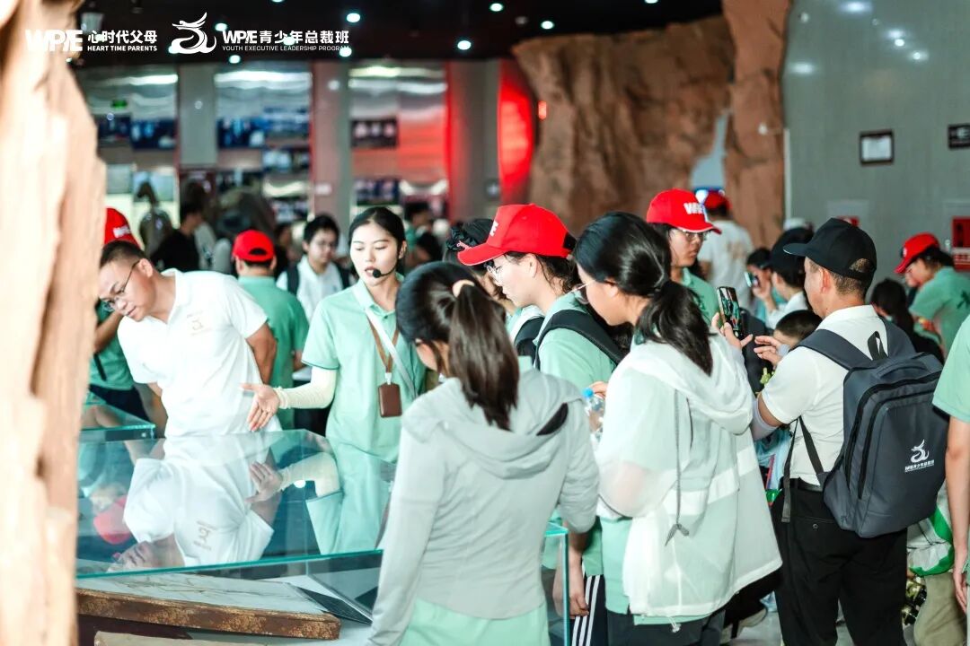 青少年总裁班，让感动如潮涌动！