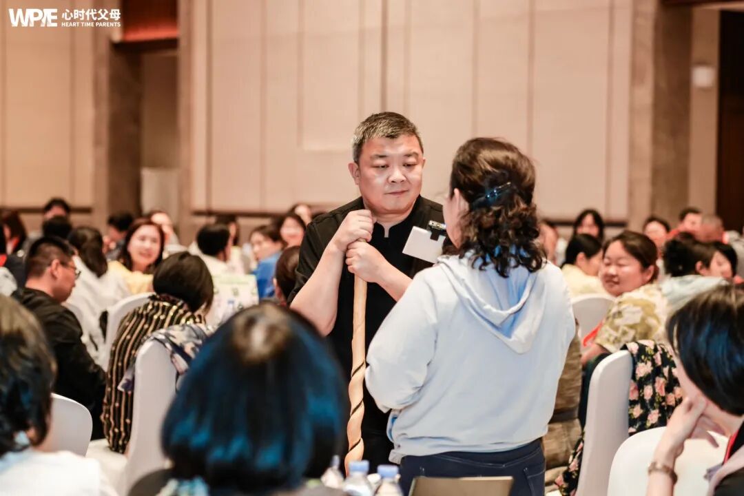 【纪琼院长实操班】孩子威胁妈妈要3000块充游戏？纪琼院长：“立马给他转！”