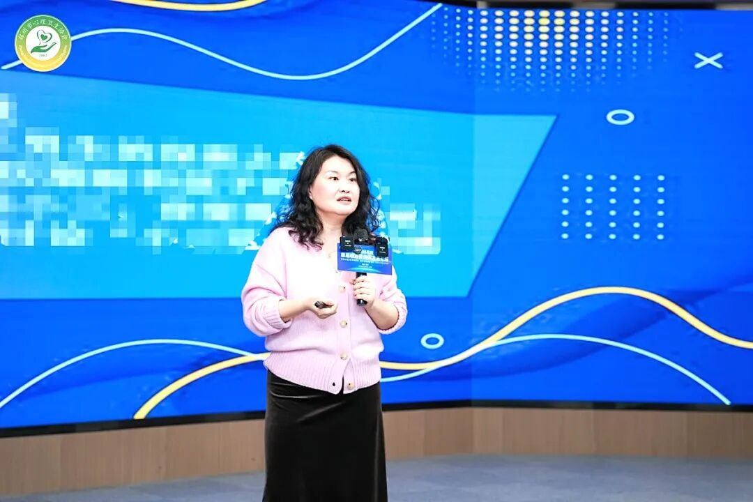 【女性力量高级班】婆媳矛盾层出不穷？——文聪老师：“把婆婆当亲妈，你会输；把婆婆当客户，你会赢！”