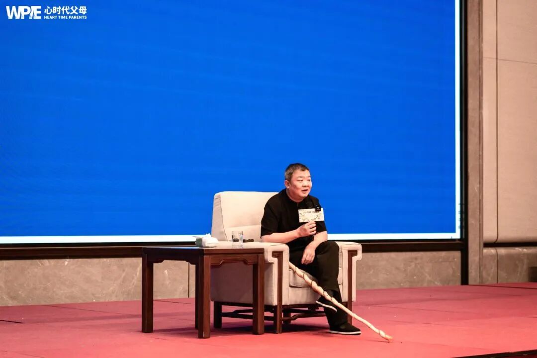 【咱们的故事】当女儿犯错说出那句违心话时，一位父亲进行了自我反思！