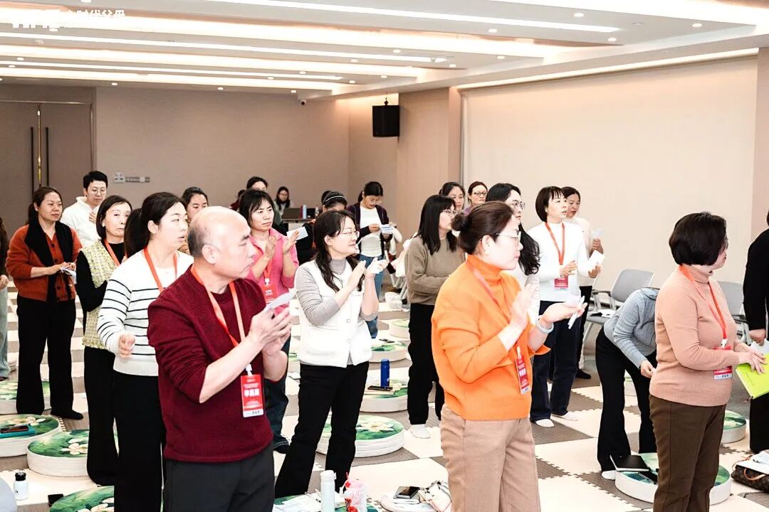 【海勇老师学习军师方案班 · 高级】孩子放过自己，却挑剔他人？这背后是你读不懂的脆弱