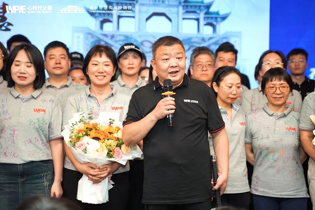 职场人际的清醒认知——同事的“不悦”是他的不适，你的“愧疚”是权力的馈赠