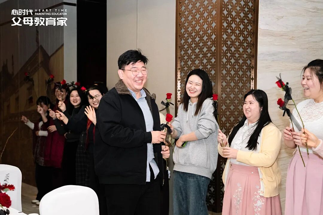 因为我收咨询费，最好的朋友竟发消息骂我？——兆鹏老师：“谢谢你，用最脏的话，恭喜我‘长大成人’！”