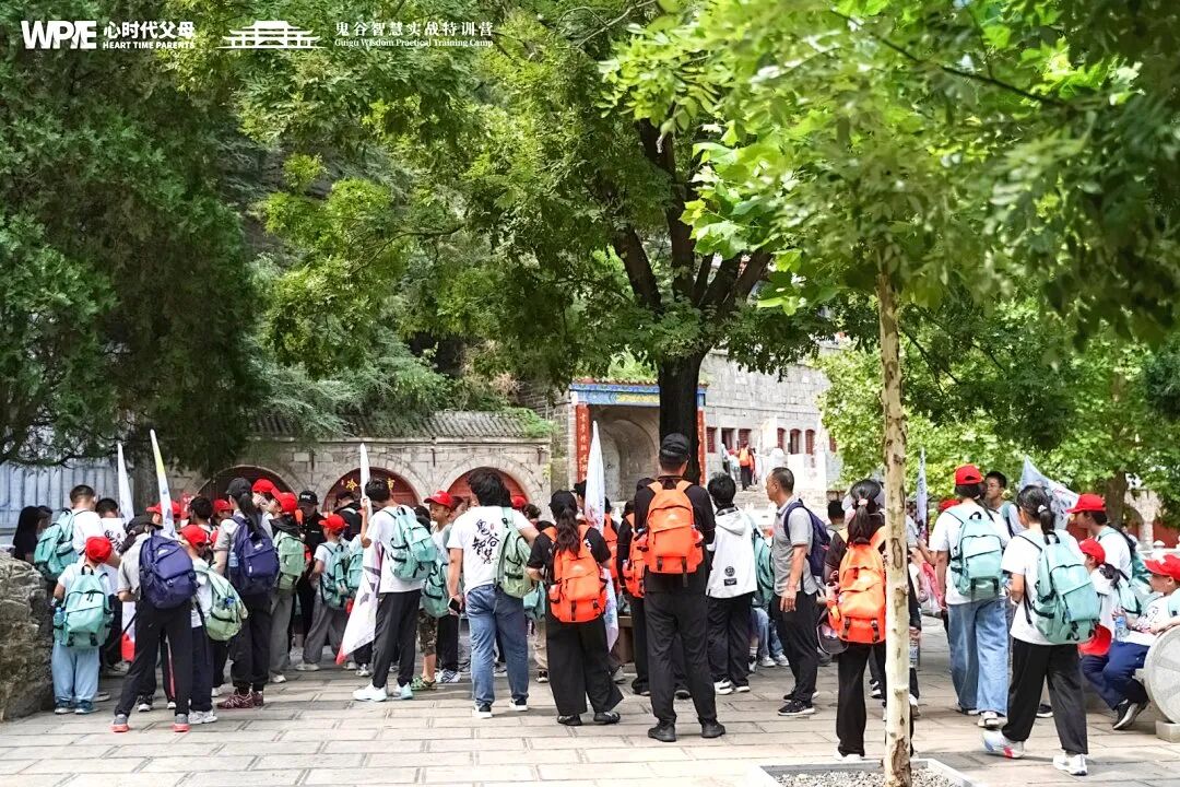 职场人际的清醒认知——同事的“不悦”是他的不适，你的“愧疚”是权力的馈赠