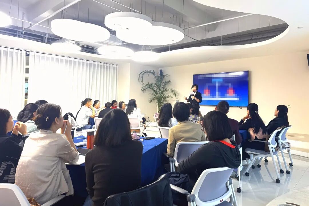 【高维老师焦点短程治疗课】孩子上课不集中？用这3个问题聊天，孩子上课专注力飙升200%！