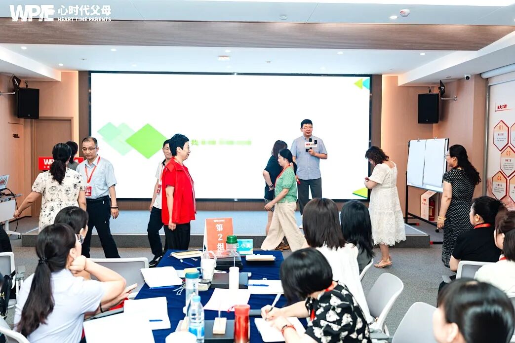 演讲卡壳？张兆鹏老师亲授：“那就直接删稿！没逐字稿也能Hold住全场！”