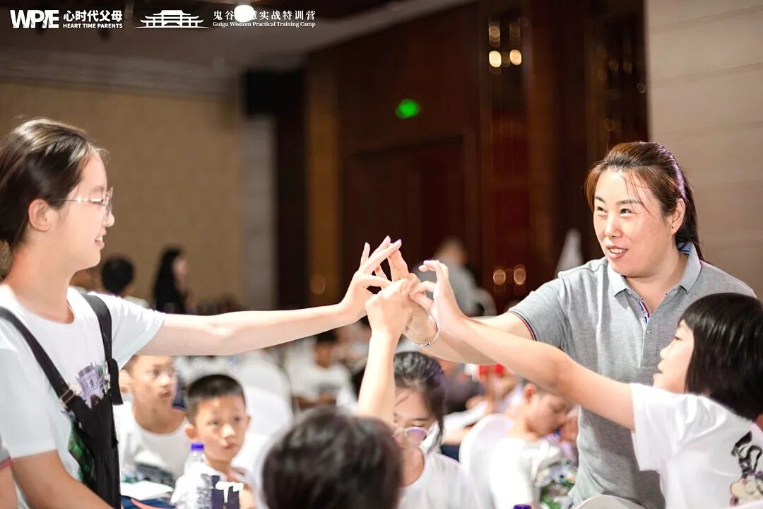 【家庭生态导师班】我一直把女儿视如珍宝，为什么孩子不愿意上学的事会发生在我身上？