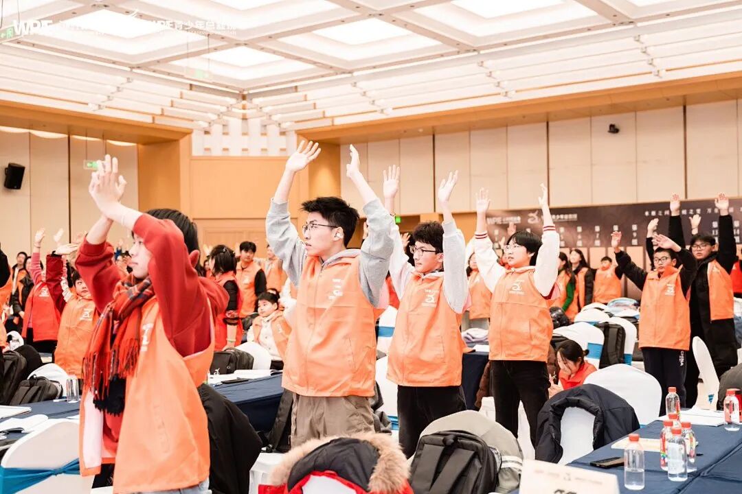 “妈妈，我当年肚子疼，真不是玩平板害的！”