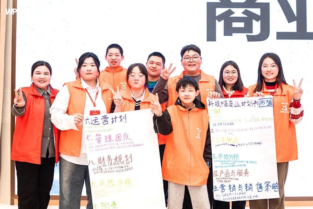 “妈妈，我当年肚子疼，真不是玩平板害的！”