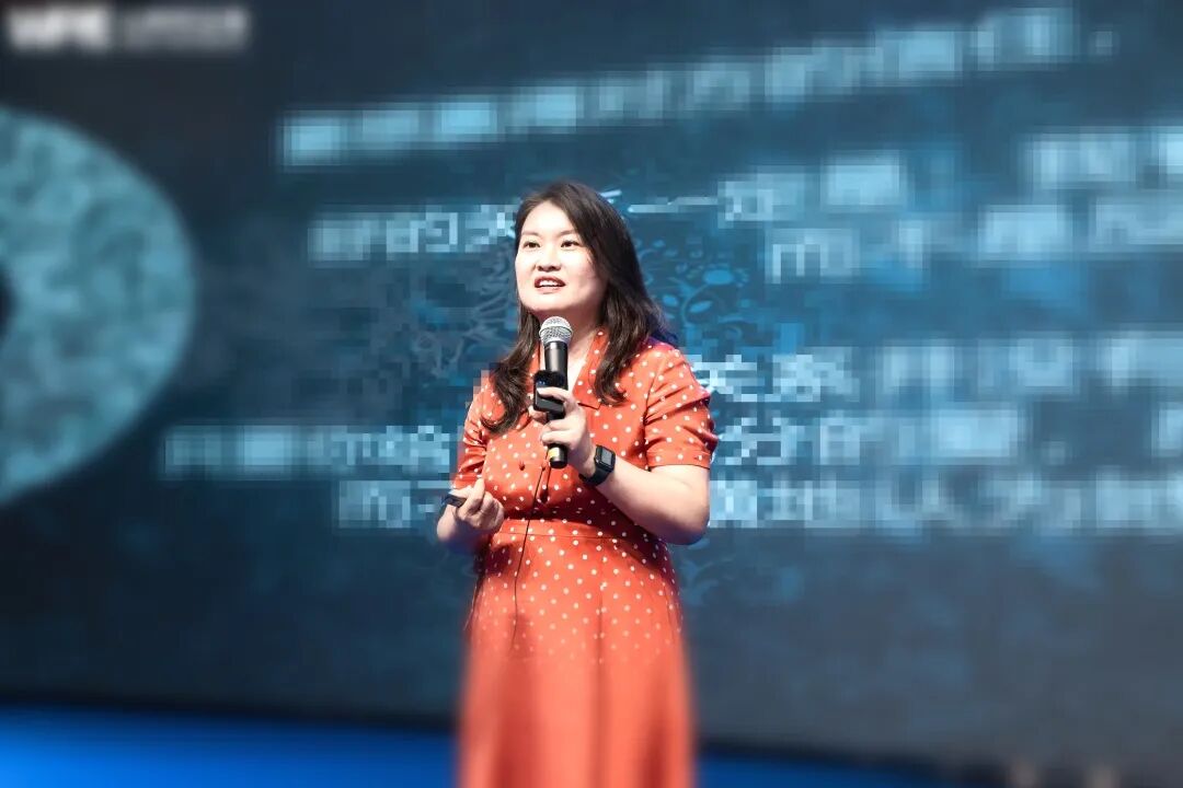 【文聪老师女性力量初级班】那个在学校办公室甩脸色的女人，是什么原因让她下楼三阶猛然折返？