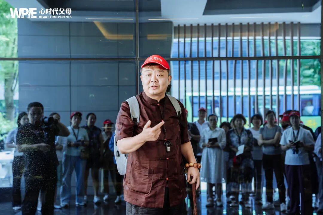 【纪琼院长人生规划导师班】妻子：“为什么不给我买贵的衣服，你是不是觉得我不配！”