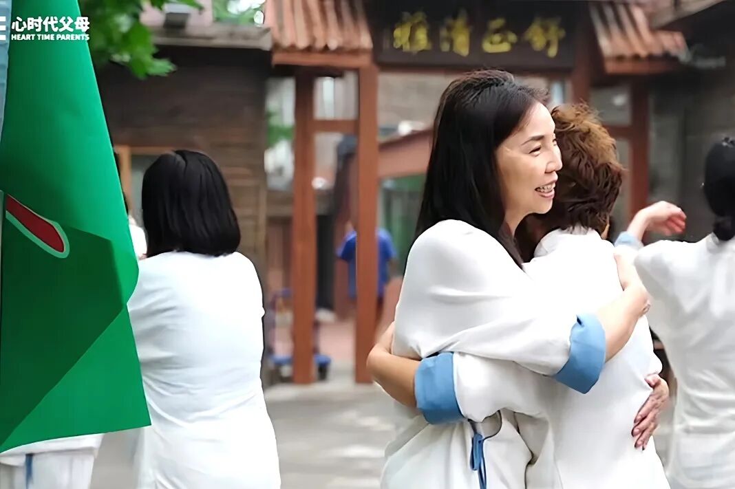 终南艾香绕紫藤，仙衣修心暖如春——大琼山庄开身课的神奇体验！