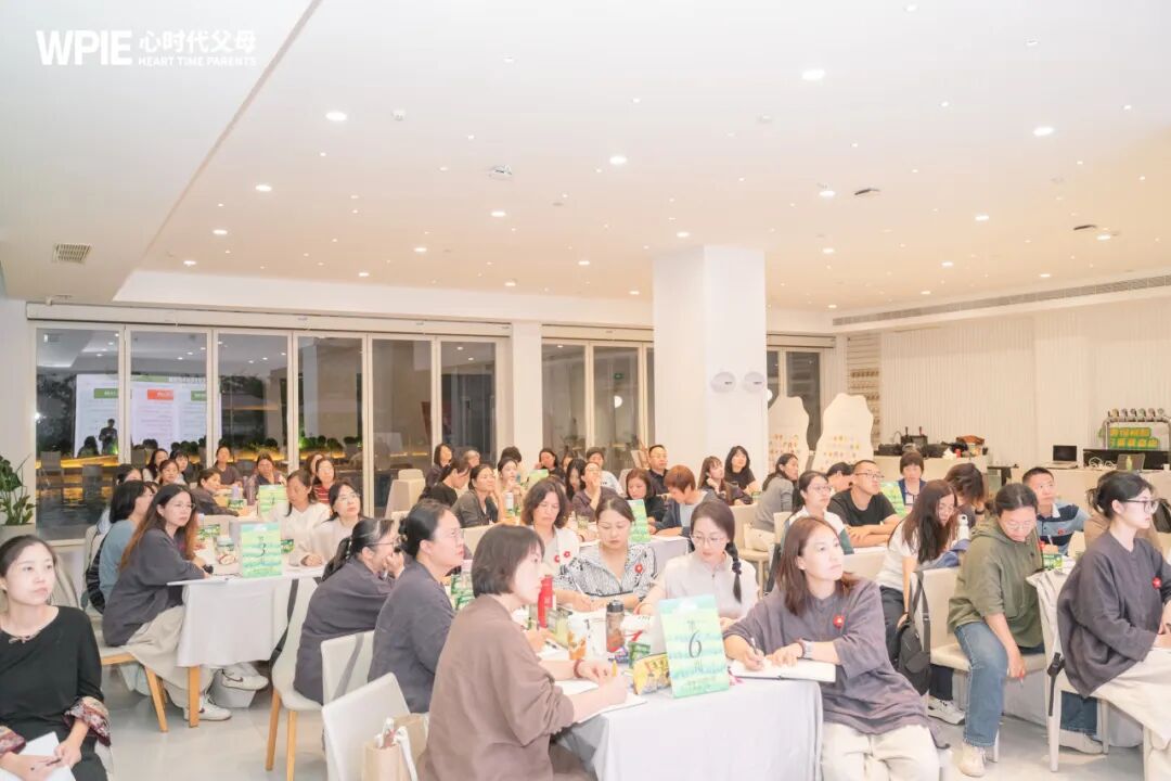 【重返校园之路——王克老师学员采访】咨询师“不谈上学”，爱摄影的少年却冲进了班级前十