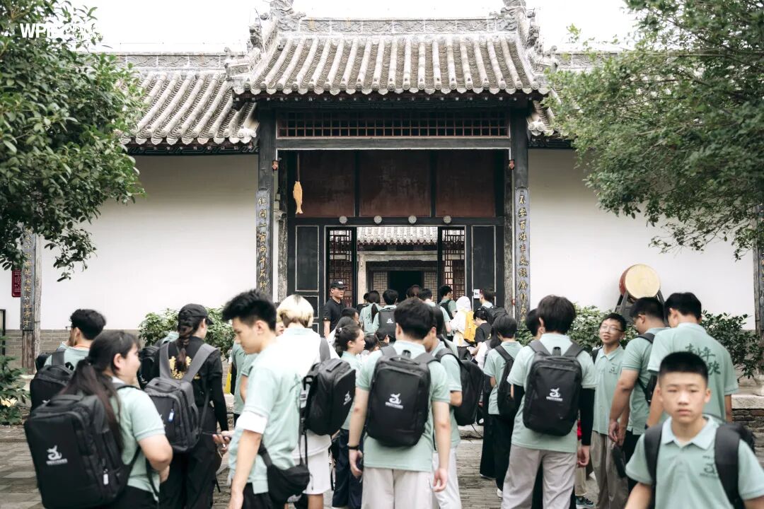 孩子违反校纪，帮同学抽烟“望风”，妈妈三步沟通成功破局！