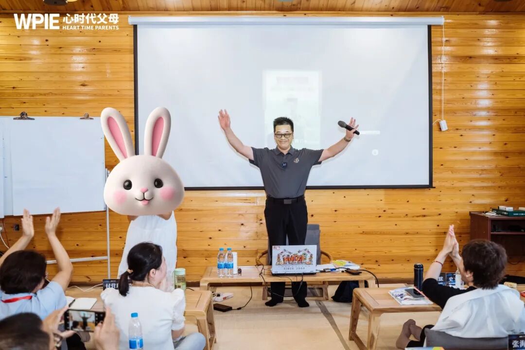 【海勇老师学习军师方案班 · 中级】“孩子就是小动作多！”别乱骂，那是孩子专注的“加速器”！