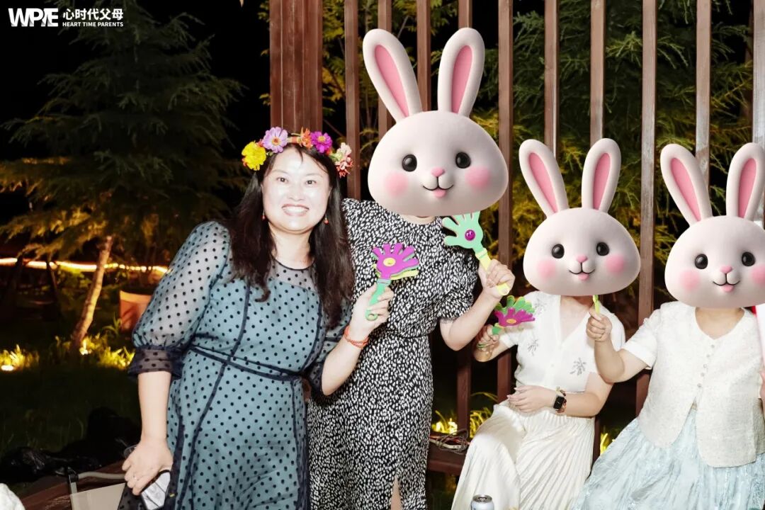 【文聪老师女性力量初级班】“孩子一靠近，我就想逃”——不会爱的妈妈和两个沉默的孩子......