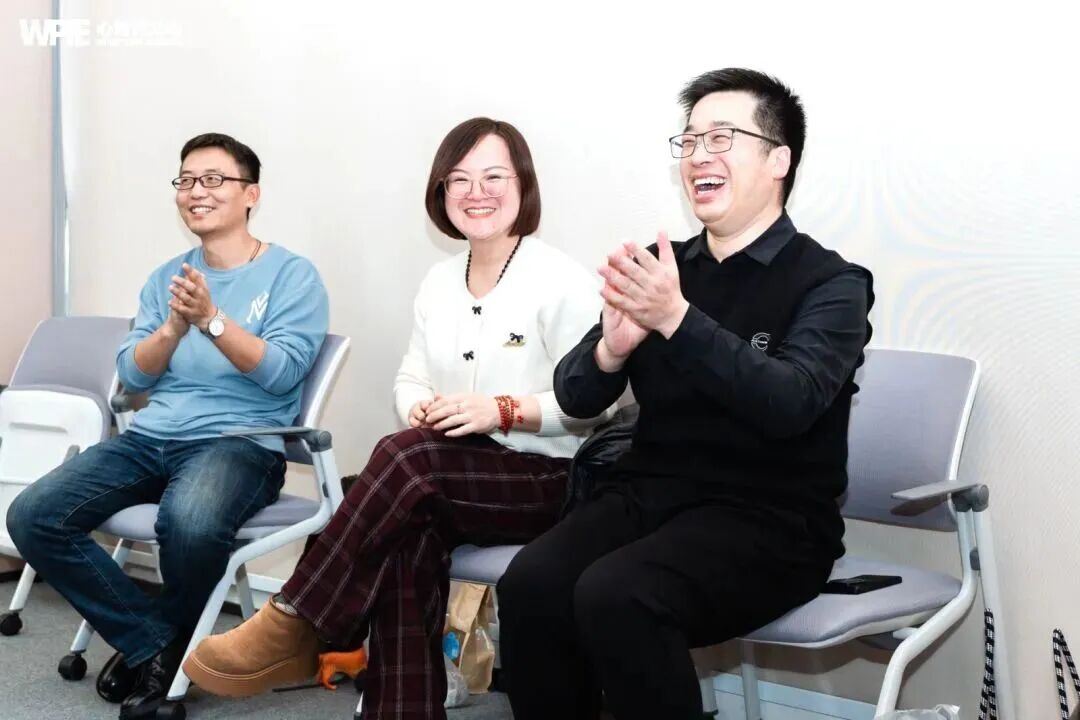 【海勇老师唤醒自驱力】孩子遇事就情绪化？你缺的不是“灭火器”，而是“翻译器”