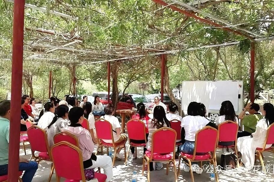 心灵的深犁：当全人心学遇上最质朴的生活教材