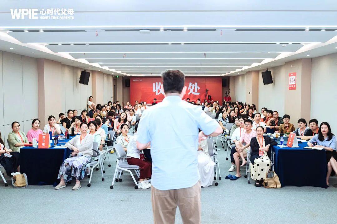 儿子为何会从“学霸”到“学渣”？且看张兆鹏老师如何“当头棒喝”点醒焦虑父母